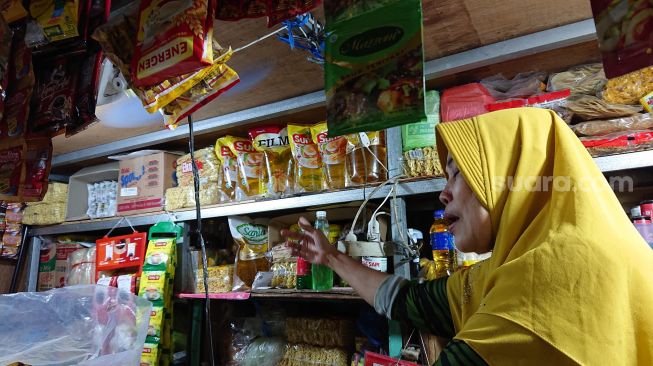 Aturan Pembelian Minyak Goreng Curah Menggunakan KTP dan PeduliLindungi Menuai Protes Keras Masyarakat Semarang