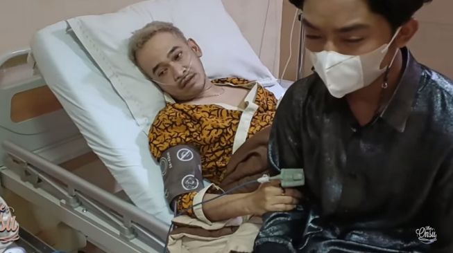 Potret Ruben Onsu Kembali Dirawat di ICU (YouTube/The Onsu Family) 