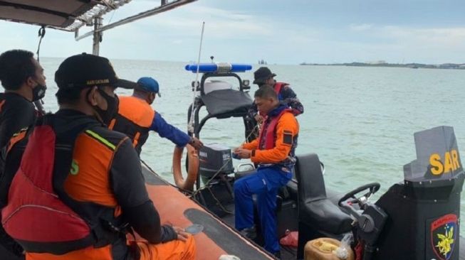 Hilang Selama Lima Hari, Dua Nelayan Kepulauan Meranti Akhirnya Ditemukan Selamat