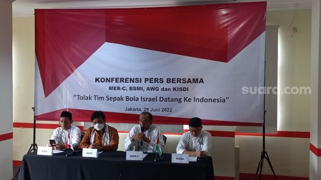 Sejumlah lembaga kemanusiaan yang fokus terhadap konflik di Palestina menolak keras kedatangan Timnas Israel U-20 di Indonesia. (Suara.com/Yaumal)