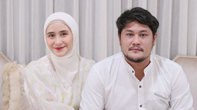 Artis Ketemu Jodoh di Pengajian (Instagram/@ryana_dea)