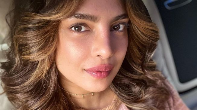 Seleb Bollywood Ultah Bulan Juli (Instagram/@priyankachopra)