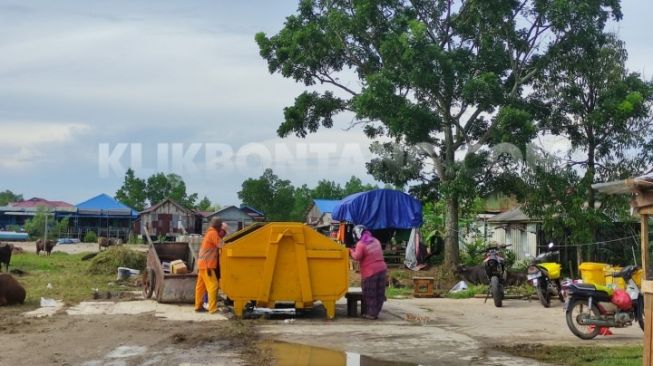 Buang Sampah Sembarangan di Bontang Bakal Dipenjara 6 Bulan, Kelurahan Berbas Tengah Langsung Sosialisasi ke Warga