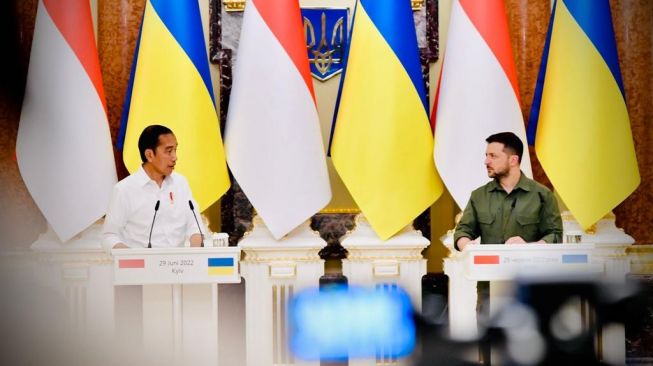 Pesan Jokowi Pada Presiden Zelensky: Ini Manifestasi Kepedulian Indonesia Pada Ukraina