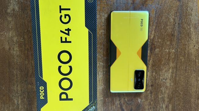 Poco f4 gt желтый