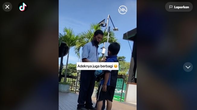 Tangkapan layar video. [TikTok/@nurrohmanadi]