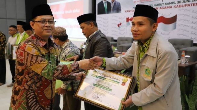 Aktif Selamatkan Masyarakat yang Terpapar Radikalisme, 10 Tokoh di Garut Diganjar Penghargaan