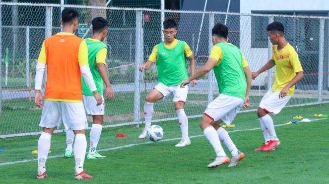 Vietnam U-19 sudah jalani latihan jelang lawan timnas Indonesia U-19 di Piala AFF U-19 2022. (Dok.VFF)