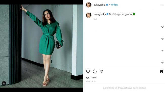 Foto: Suhay Salim Bagikan Potret Pakai Dress Emerald, Malah Dikira Cosplay Jadi Sunlight (instagram/suhaysalim)