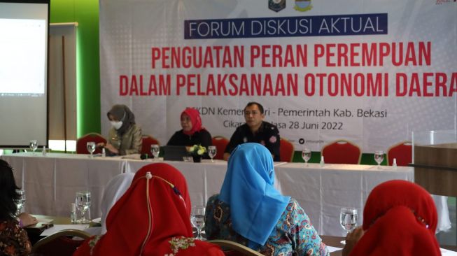 Diskusi tentang perempuan oleh BSKDN Kemendagri di Cikarang, Kabupaten Bekasi. [dokumentasi pribadi]