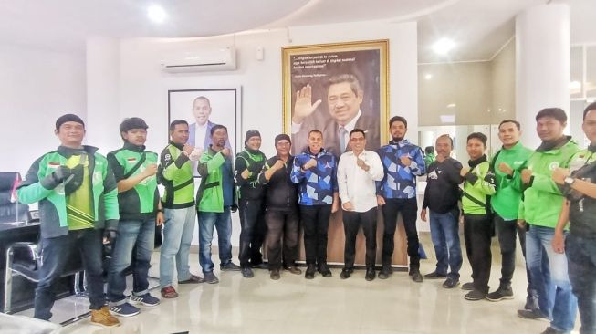 Komunitas Ojol Kantor Demokrat Aceh: Semoga Semakin Berjaya