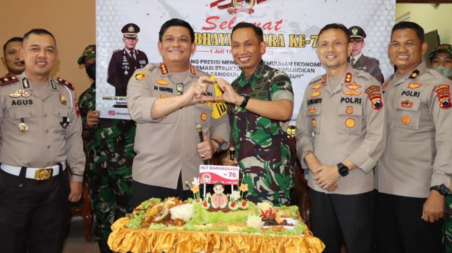Heboh Mapolresta Solo Mendadak 'Diserbu' Pasukan TNI, Ternyata Ini yang Terjadi