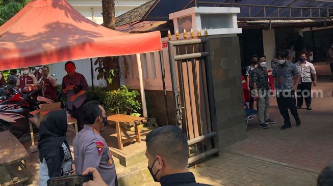 Melayat ke Rumah Duka Menpan RB Tjahjo Kumolo, Kapolri: Kita Kehilangan Sahabat Tercinta