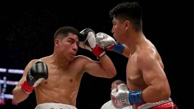 Mantan Juara Dunia Empat Divisi Mikey Garcia Gantung Sarung Tinju