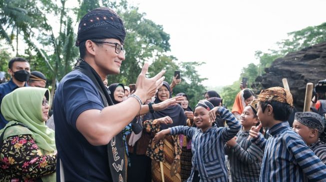 Menparekraf Dorong Pengembangan Wisata River Tubing di Desa Wisata Pandean Jatim. (Kemenparekraf)