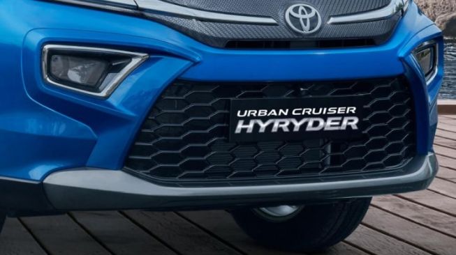 Grille Toyota Hyryder [Toyota via Cartoq]. 