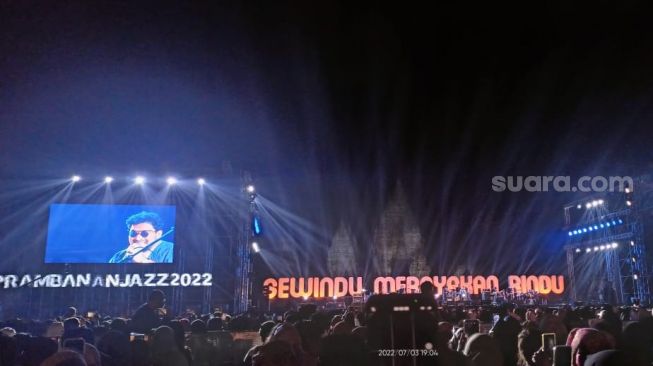 Penampilan Trio Lestari di Prambanan Festival 2022 [Suara.com/Rena Pangesti]