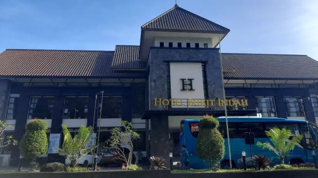 Potret Hotel Keluarga Tamara Bleszynski (Instagram/@hotelbukitindahpuncak)