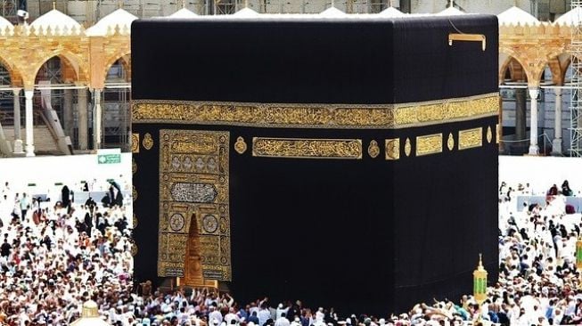 Tahun Ini Pertama Kalinya Kain Penutup Kabah Diganti Pada 1 Muharram