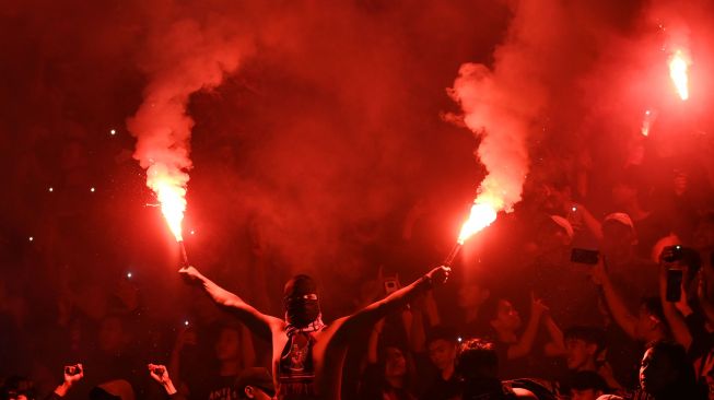 Usai Tragedi Kanjuruhan, Menonton di Stadion Apakah Masih Dianggap Aman untuk Anak-anak?