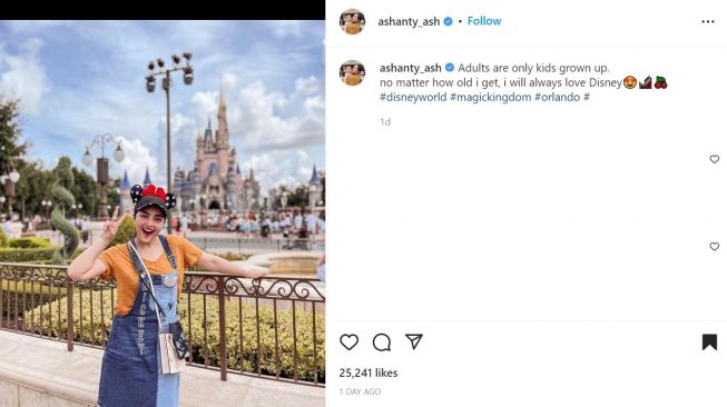 Foto: Gaya Gemas Ashanty saat Bermain ke Disney World, Cantiknya Kayak Remaja Usia 17 Tahun (instagram/ashanty_ash)