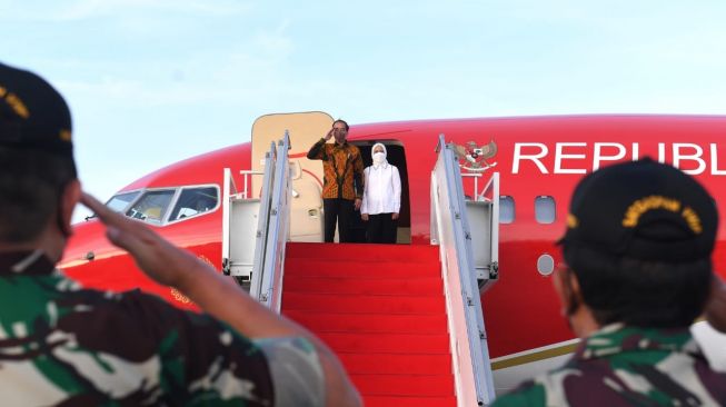 Jokowi dan Iriana Bertolak ke Semarang, Bakal Hadiri Upacara Peringatan ke-76 Hari Bhayangkara
