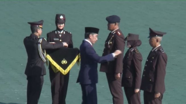 Ini 3 Polisi yang Raih Penghargaan Bintang Bhayangkara Nararya dari Presiden Jokowi