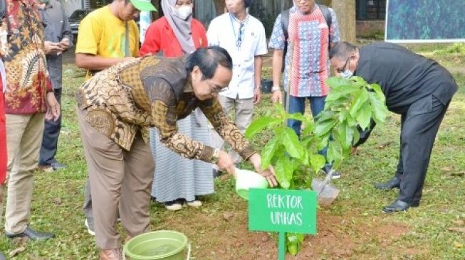 Unhas Tuan Rumah Indonesia's FOLU Net Sink 2030 Regional Sulawesi