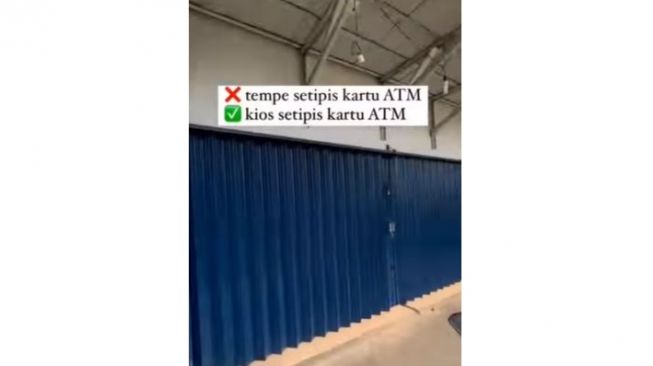 Unik! Kios Miliki Ukuran Setipis Kartu ATM, Warganet Perdebatkan Fungsinya