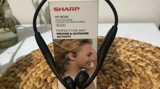 Sharp Wireless Bone Conduction HP-BC50, Desainnya Stylish dan Tahan Lama