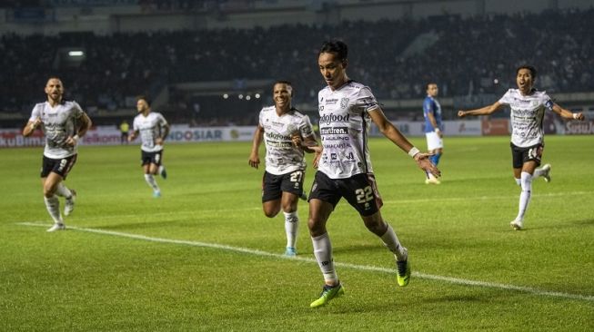 Para pemain Persib Bandung. [ANTARA FOTO/M Agung Rajasa]