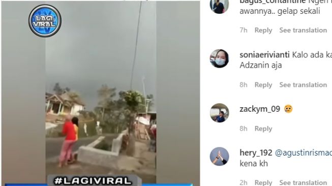 Angin kencang sapu atap rumah warga di Malang (Instagram/ @lagi.viral).