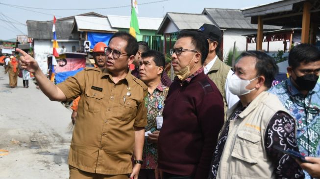 Kepala BKKBN Dr Hasto Wardoyo   meninjau kesiapan acara dan lokasi yang akan dikunjungi Joko Widodo di Medan. [dok Pemkot Medan]