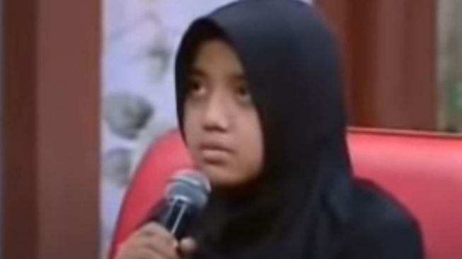 Transformasi Wirda Mansur (YouTube Ayatullah)