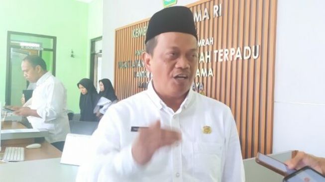 Istri Hamil Muda, Seorang Suami Ikut Tunda Berangkat Haji