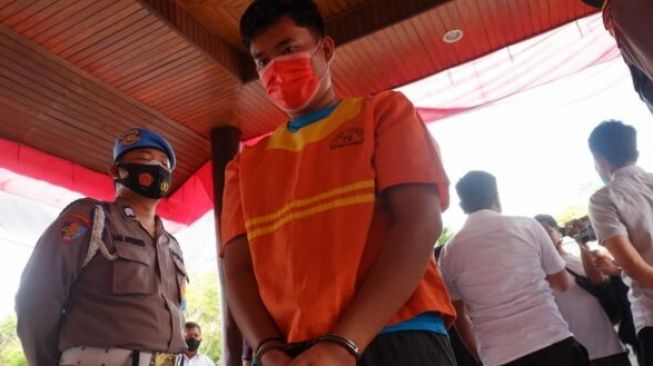 Pencuri Harta Benda Dewi Perssik Ditangkap di Balikpapan, Modusnya Bongkar Koper Korban saat Dibagasikan
