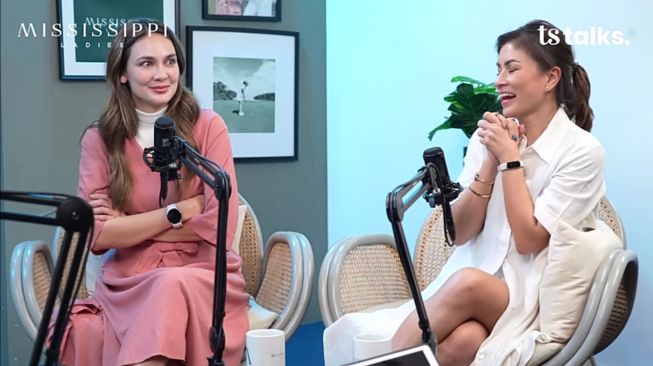 Luna Maya diberi kejutan bintang tamu (YouTube/TS Media)