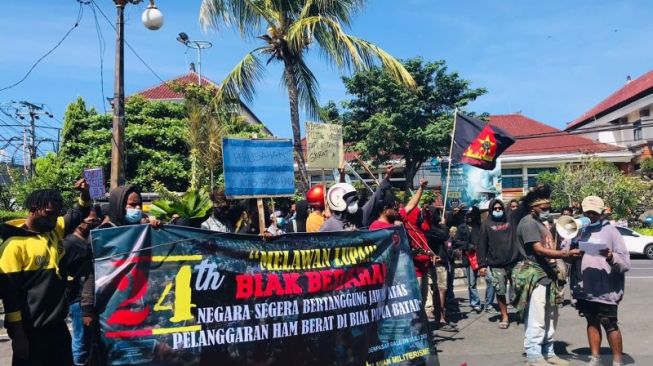 Demo di Bali, Mahasiswa Papua Minta Selesaikan Kasus HAM di Biak