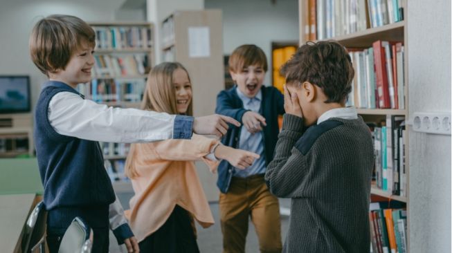 Cepat Sadari, Inilah 5 Tanda Kamu Memiliki Fake Friends