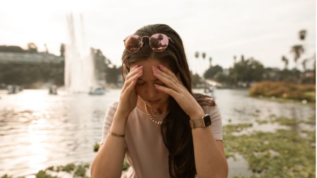5 Tips Menghilangkan Rasa Khawatir yang Patut Kamu Coba
