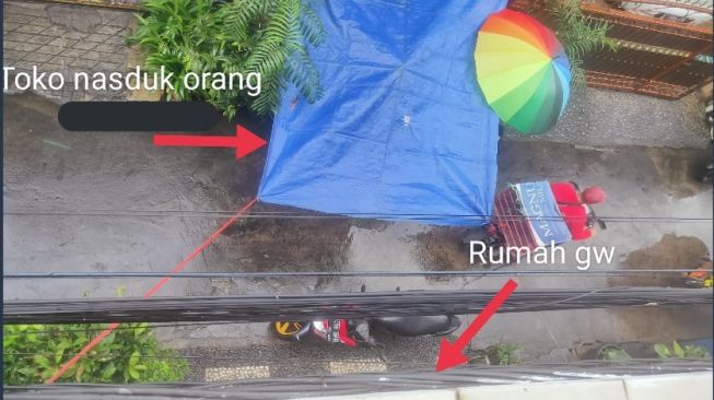 Pria Curhat Geram Tetangga Bikin Lapak Dagangan di Depan Rumah, Kendaraan Keluar Masuk Dipersulit