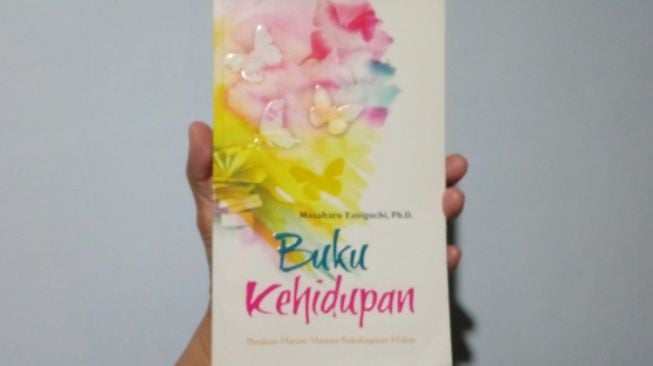 Ulasan Buku Kehidupan, Panduan Harian Menuju Kebahagiaan Hidup