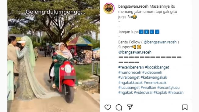 Pengendara sepeda motor santai seliweran dan injak gaun pasangan yang sedang foto prewedding. (Instagram/@bangsawan.receh)