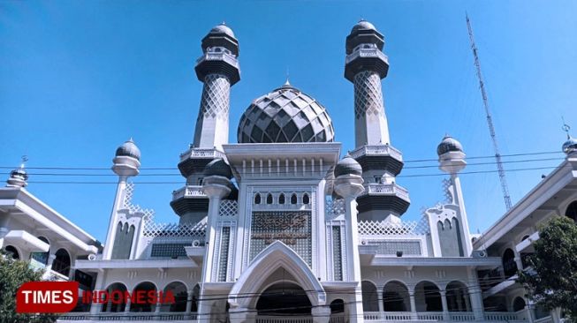 Masjid Agung Jami Kota Malang Gelar Shalat Idul Adha Minggu 10 Juli 2022, Minta Gereja Immanuel Tunda Kebaktian