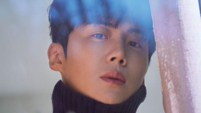 Fans Antusias, Kim Seon Ho Kembali ke Panggung Teater Setelah 9 Bulan