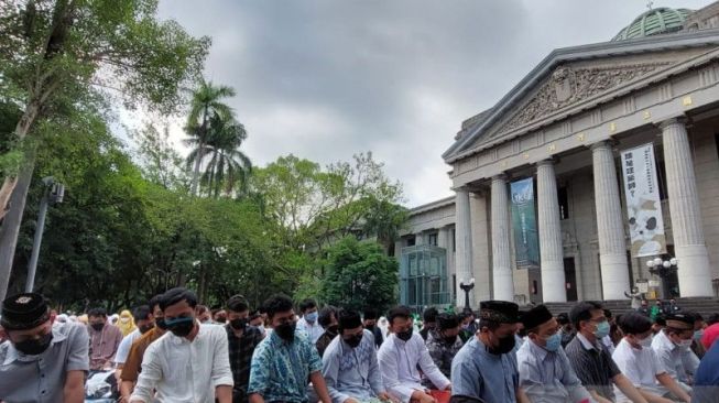 7 Ribu TKI Taiwan Sholat Idul Adha di Halaman Museum Nasional Taiwan