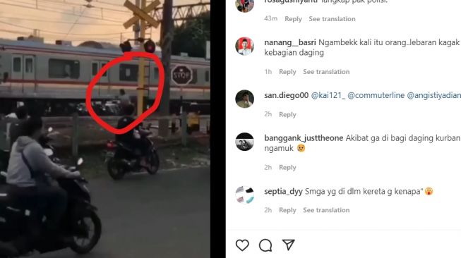 Terduga pelaku pelemparan kaca KRL terekam kamera netizen ( Instagram/ @terang_media).