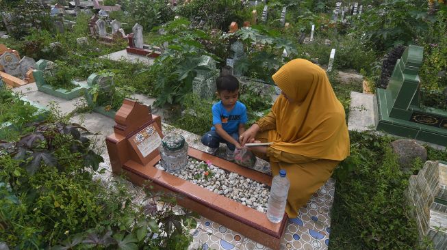Bacaan Doa Ziarah Kubur Lengkap Arab Latin Dan Artinya 56 OFF