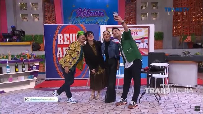 Potret Akrab Raffi Ahmad dan Yuni Shara (YouTube/TRANS TV Official)