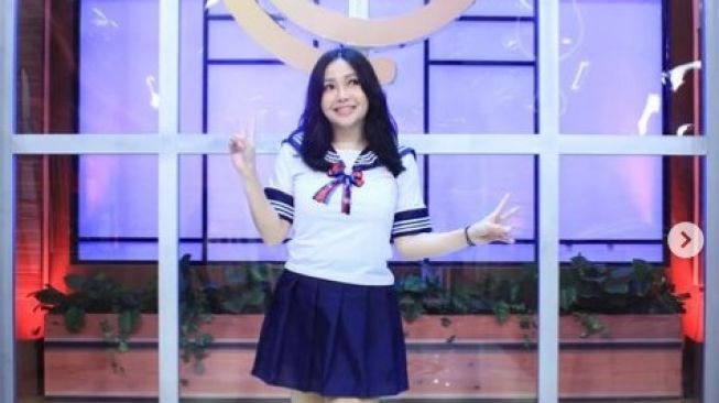 Heboh Potret Chef Marinka Cosplay Jadi Sailor Moon, Mirip Anak SMA Jepang!